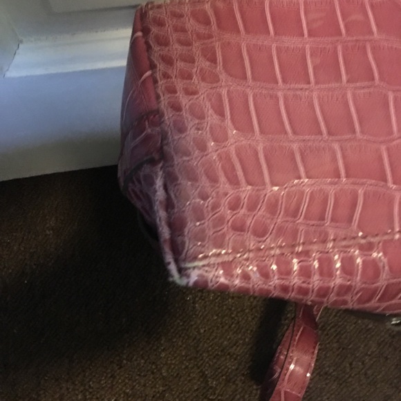 Guess Raspberry Large Purse - Picture 4 of 8